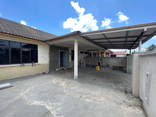 Anjung dan tempat letak kereta tambahan, Machang